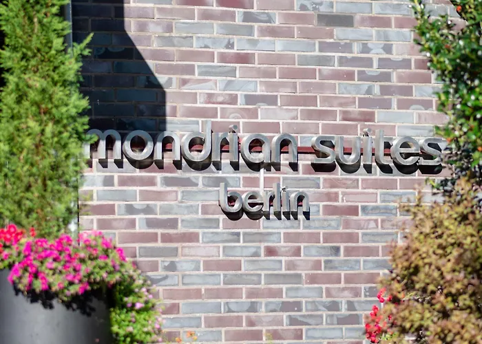 Mondrian Suites Berlin am Checkpoint Charlie